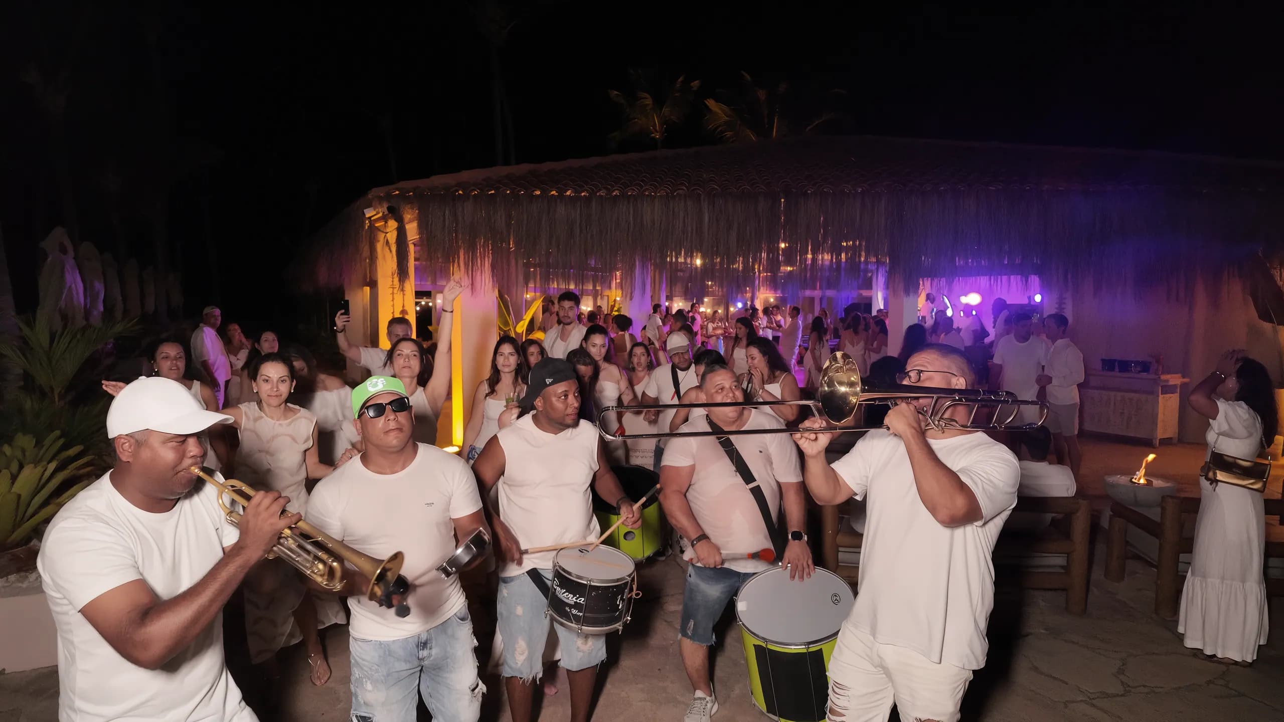 Noite de música e praia